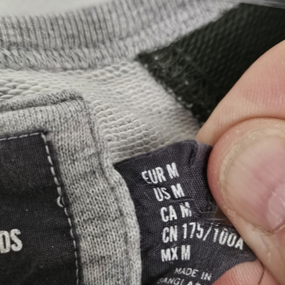 LOGG  Sweatshirt Size Medium EUC - Picture 5 of 8